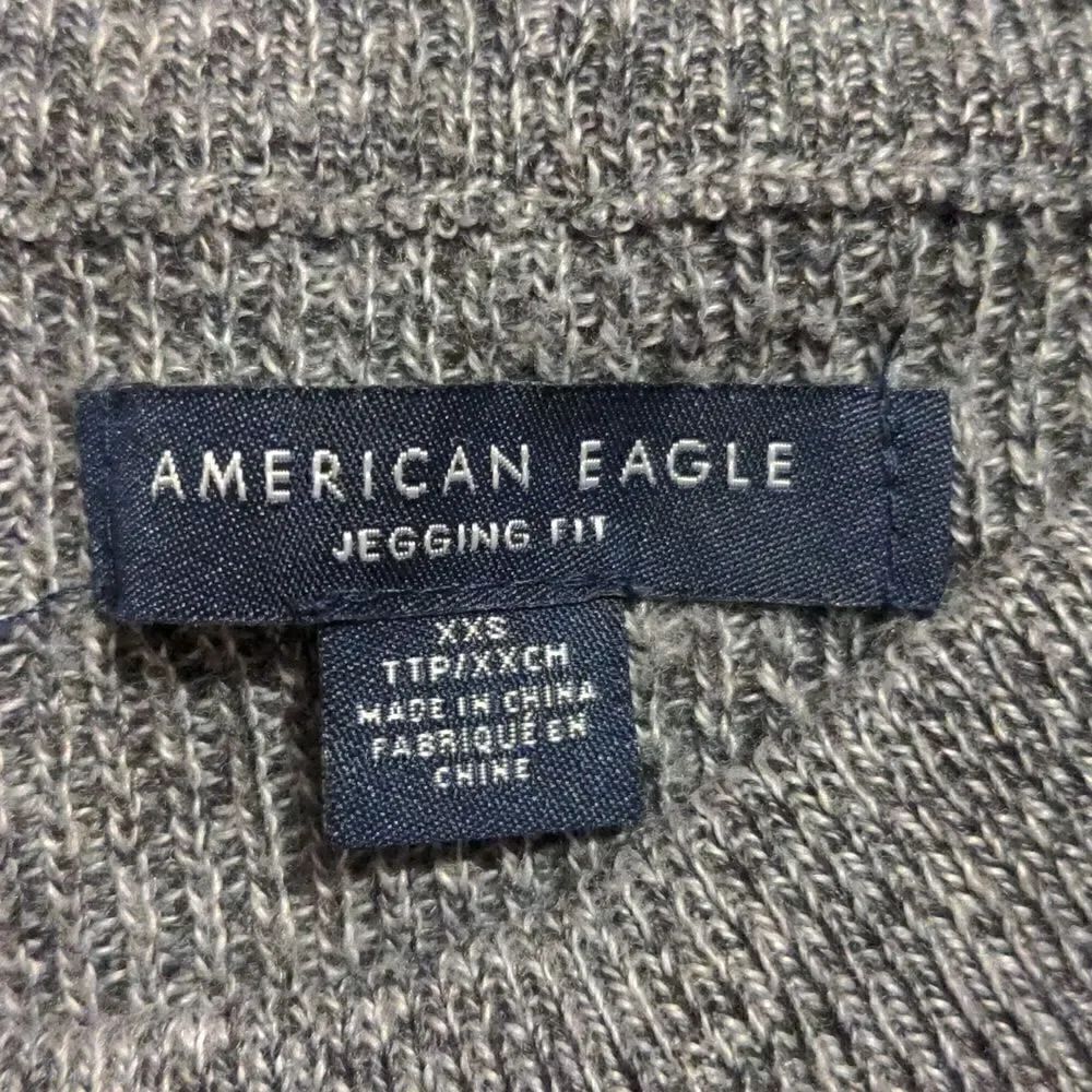 American Eagle XXS Jeggings Fit Gray Crew Neck Sweater with Brown Stripes - Picture 7 of 7